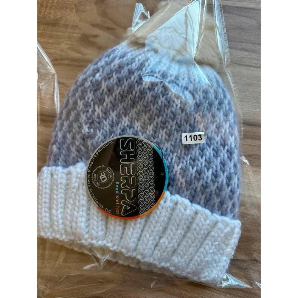 Sherpa Women’s Knit Beanie Gray White Faux Fur Pom Pom Cuffed Winter Hat skiing